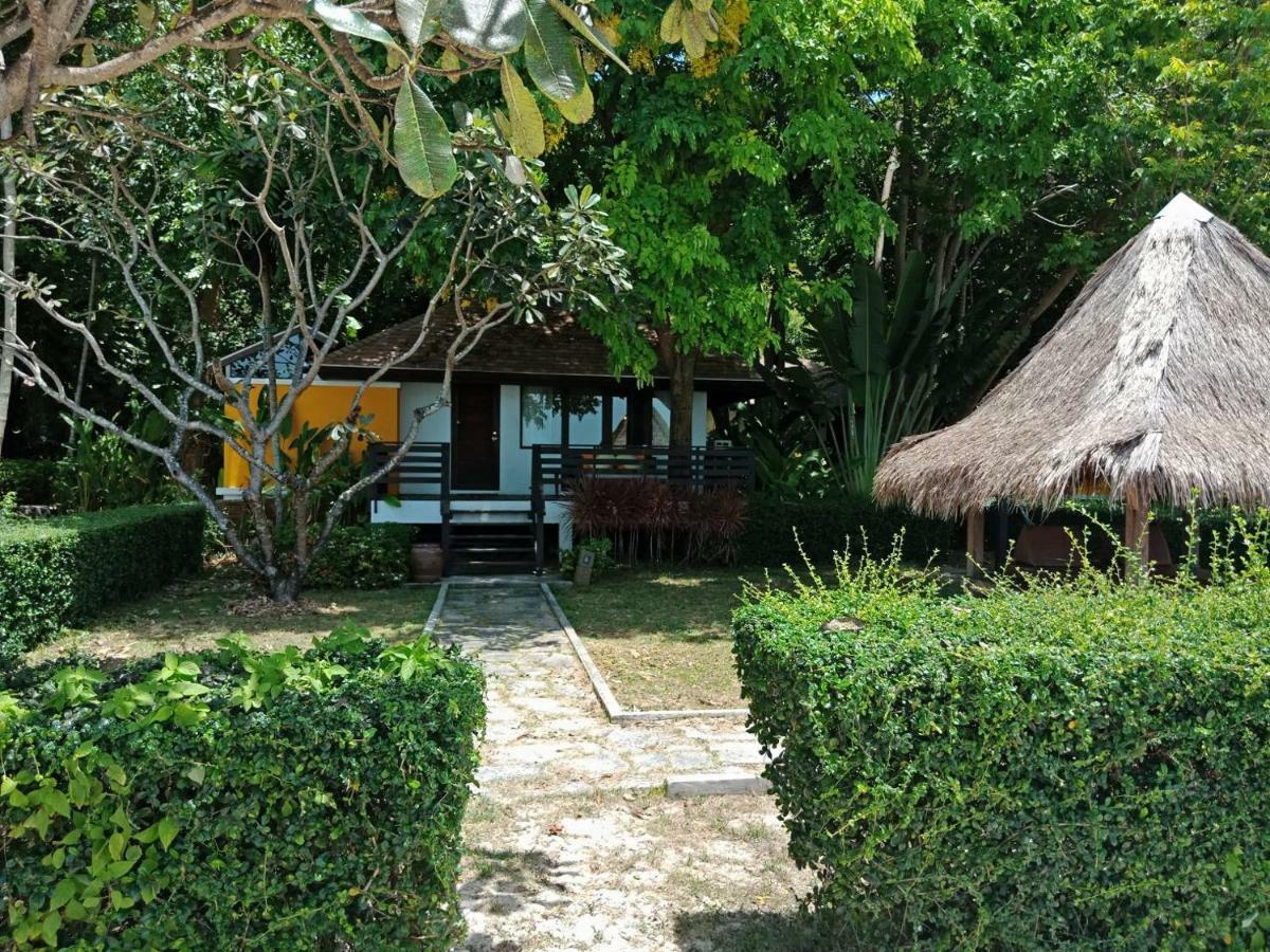 Mooban Talay Resort Koh Samet Bagian luar foto